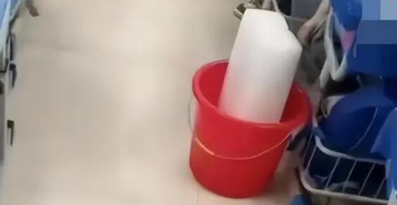 家长建议装空调被拒